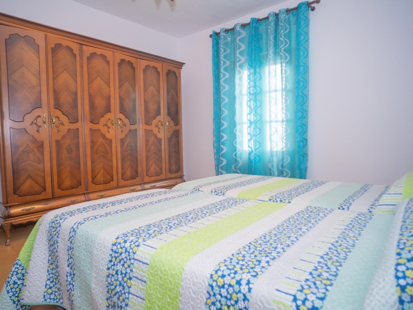 Exclusivo Apartamento con Balcones y Aire solo familias y parejas - image 2