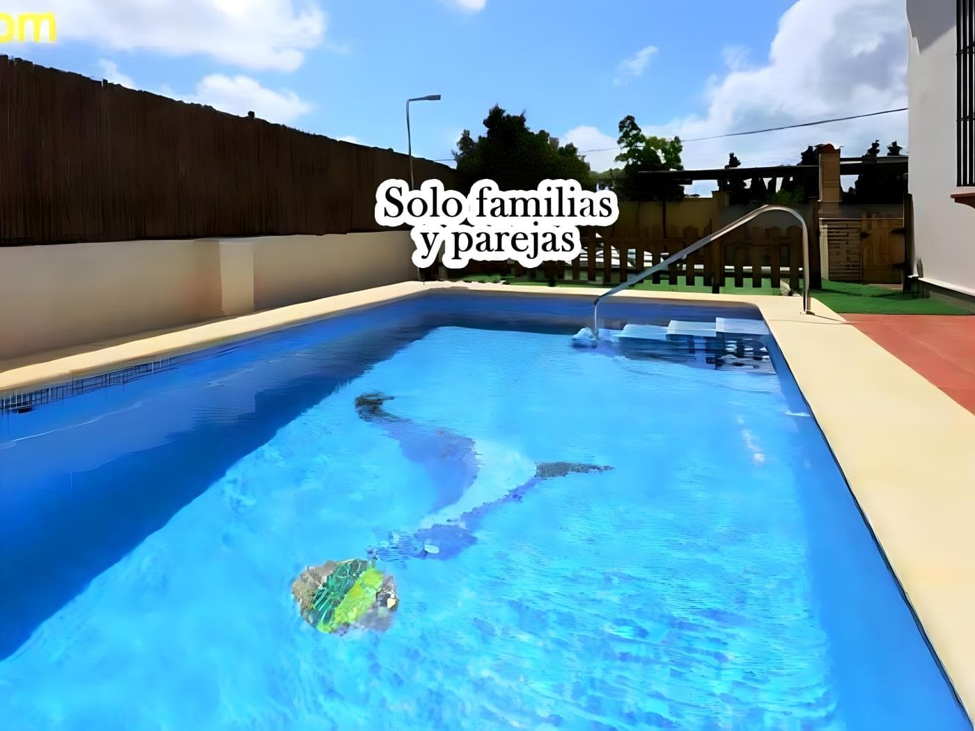 Chalet con piscina privada solo familias y parejas - image 1